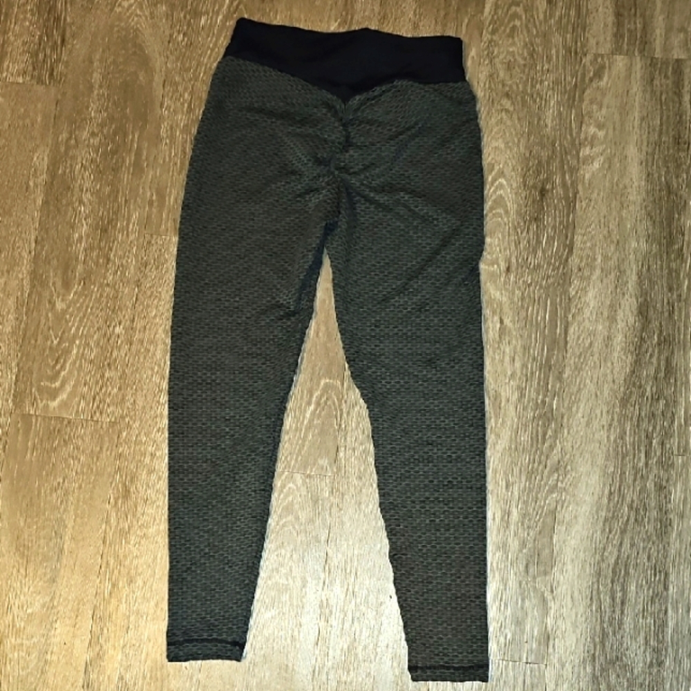 Butt Lifting Leggings, Womens Sz Large. Gray And Black, Like New Condition!!!